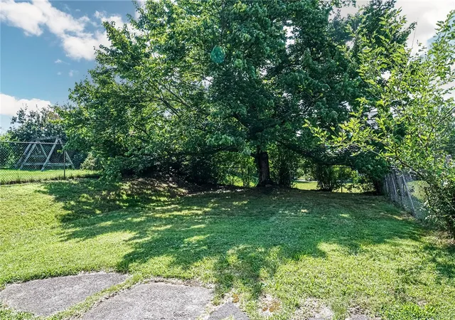 Homes for sale in Kennedy Twp, PA | 1035 Mccoy Rd, Kennedy Twp, PA 15136 | MLS# 1764012