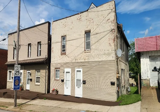 3rd image of 815,817,819,821 Second Street, Ellwood City, PA 16117 | MLS# 1764679