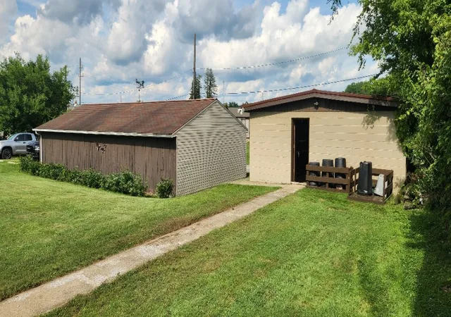 9th image of 815,817,819,821 Second Street, Ellwood City, PA 16117 | MLS# 1764679