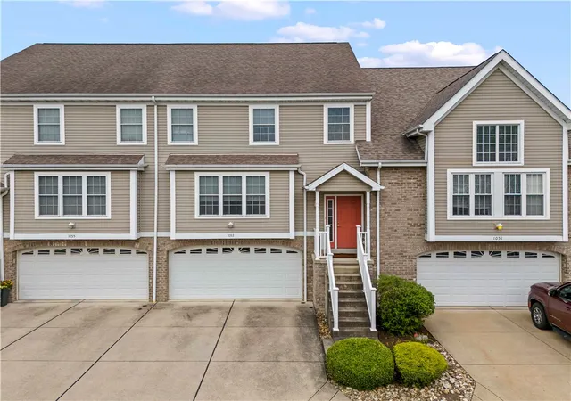 2nd image of 1053 Waterford Ct E, North Strabane, PA 15317 | MLS# 1763774