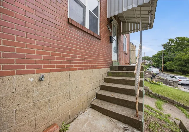 Photo 3 of Single family home for sale at 1391 Laketon Rd, Pittsburgh, PA 15221 | MLS# 1764669 | Listing updated on 2026-08-28