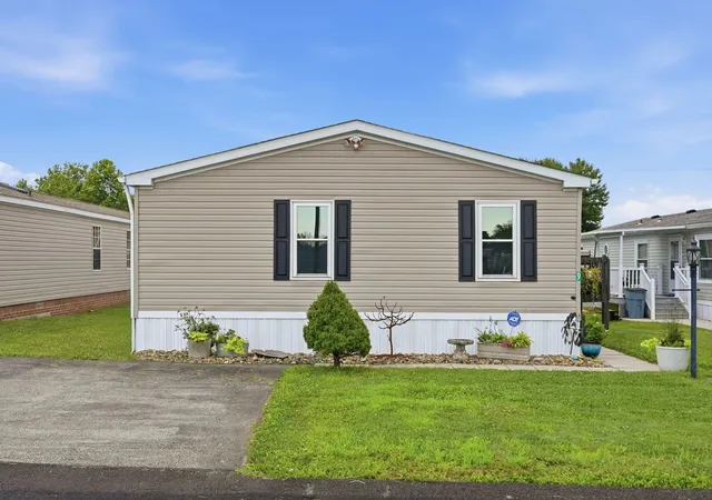 2nd image of 9 Greene Dr, Indiana Twp, PA 15024 | MLS# 1764691