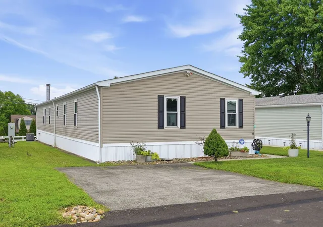 3rd image of 9 Greene Dr, Indiana Twp, PA 15024 | MLS# 1764691