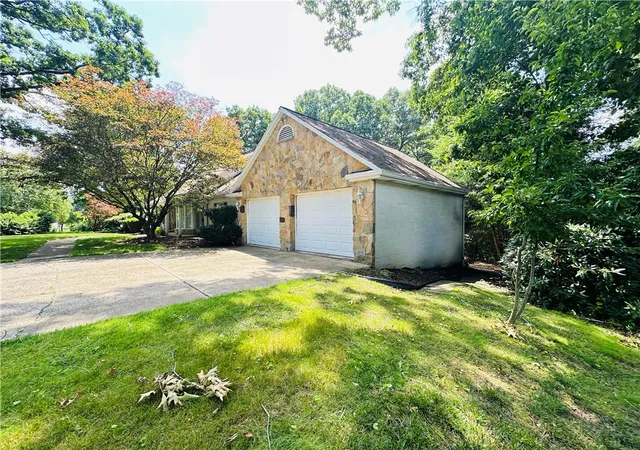 2nd image of 816 Belmont Rd, City Of But Ne, PA 16001 | MLS# 1764631