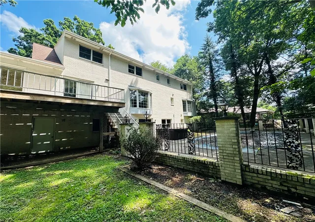 3rd image of 816 Belmont Rd, City Of But Ne, PA 16001 | MLS# 1764631