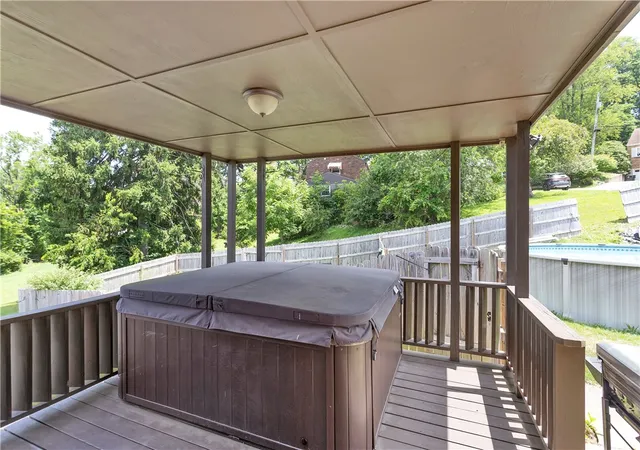 35th image of 511 Rolling Green Dr, Bethel Park, PA 15102 | MLS# 1764608
