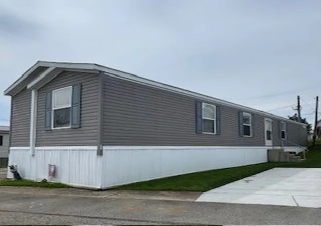 Photo 2 of Manufactured home for sale at 517 Galaxy Dr, Washington, PA 15301 | MLS# 1764706 | Listing updated on 2026-07-20