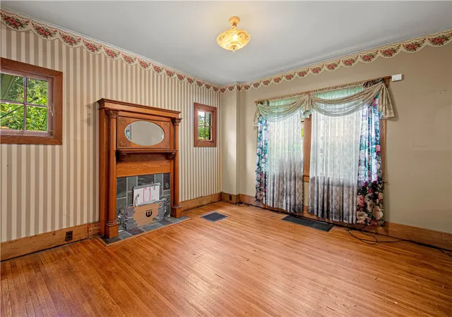 Photo 3 of Single family home for sale at 201 Dewey Ave, Washington, PA 15301 | MLS# 1764386 | Listing updated on 2026-07-15