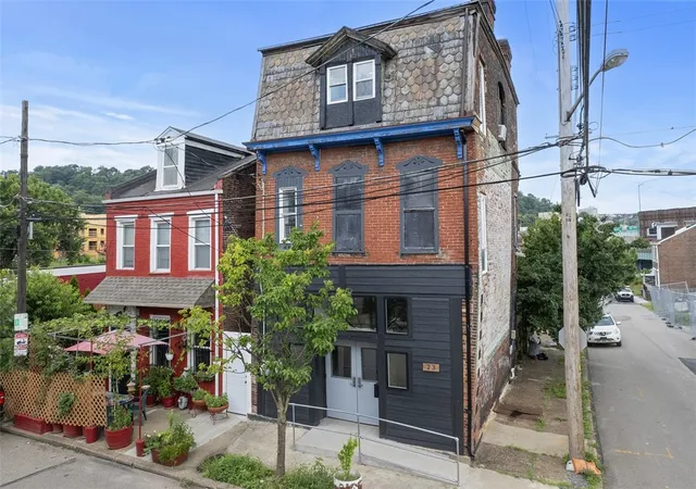 Photo 4 of Single family home for sale at 23 Seneca St, Pittsburgh, PA 15219 | MLS# 1764745 | Listing updated on 2026-07-23