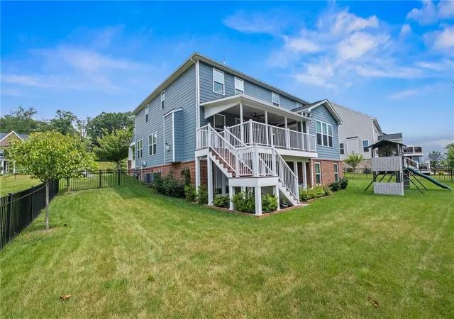 Homes for sale in Franklin Park, PA | 1907 Kimberly Ct, Franklin Park, PA 15143 | MLS# 1764217