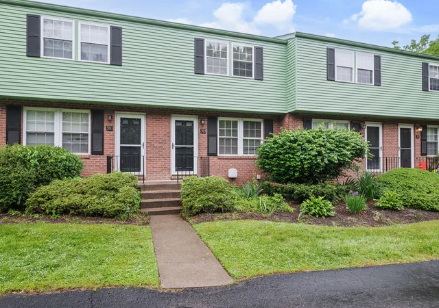 1st image of 303 Laporte Ct, Cranberry Township, PA 16066 | MLS# 1764842