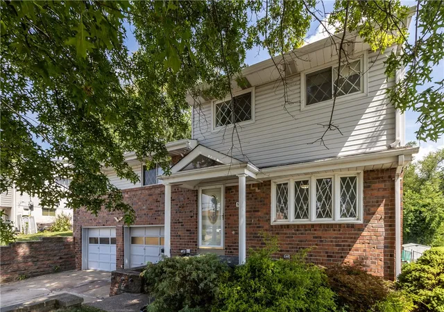 2nd image of 5624 Tracy Dr, Bethel Park, PA 15236 | MLS# 1764477