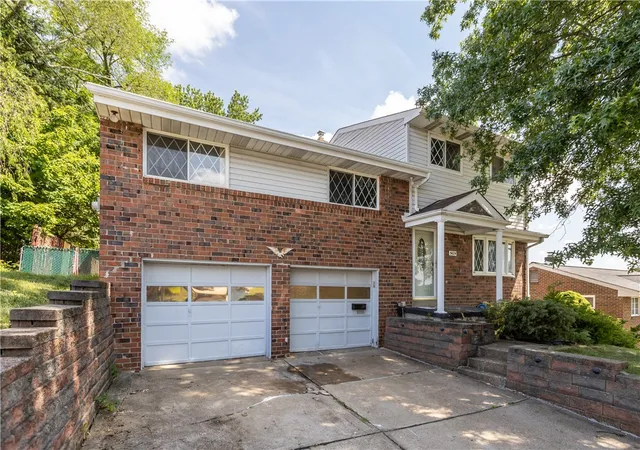 3rd image of 5624 Tracy Dr, Bethel Park, PA 15236 | MLS# 1764477
