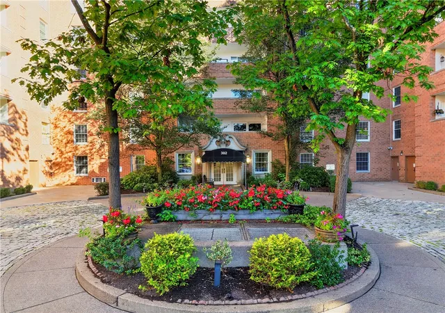 Photo 2 of Condo for sale at 302 Fox Chapel Rd #307, O'hara, PA 15238 | MLS# 1764851 | Listing updated on 2026-10-07