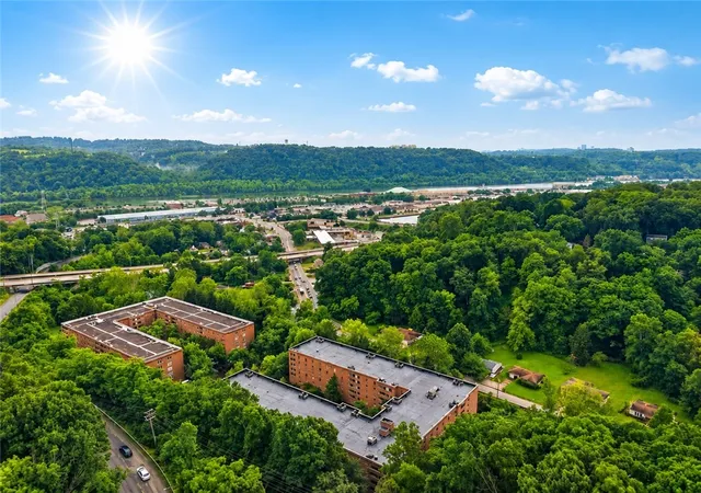 4th image of 302 Fox Chapel Rd #307, O'hara, PA 15238 | MLS# 1764851