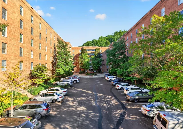 Photo 3 of Condo for sale at 302 Fox Chapel Rd #307, O'hara, PA 15238 | MLS# 1764851 | Listing updated on 2026-10-07