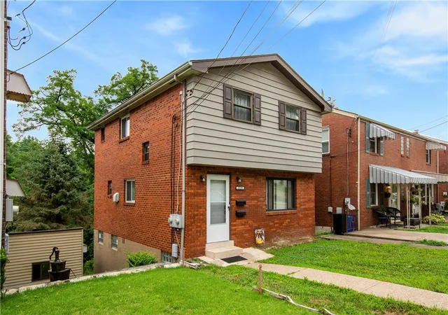 Homes for sale in Brentwood, PA | 3139 Glendale Ave, Brentwood, PA 15227 | MLS# 1764709