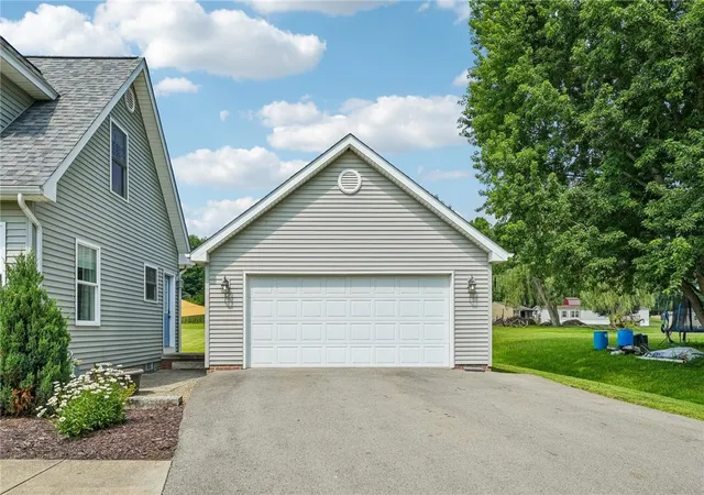 image of 2412 S Jefferson Street, South New Castle Boro, PA 16102 | MLS# 1764900