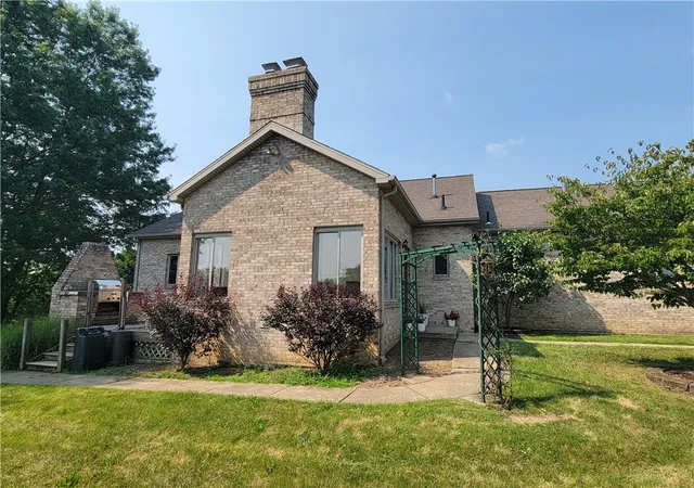 Photo 10 of Sale Pending at 148 Speer St, Mc Kees Rocks, PA 15136 | MLS# 1764911 | Listing updated on 2026-07-23