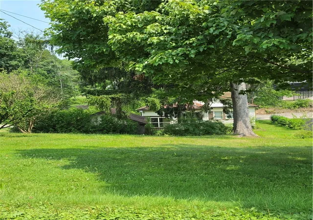 10th image of 344 Mecklem Ln, Ellwood City, PA 16117 | MLS# 1764886
