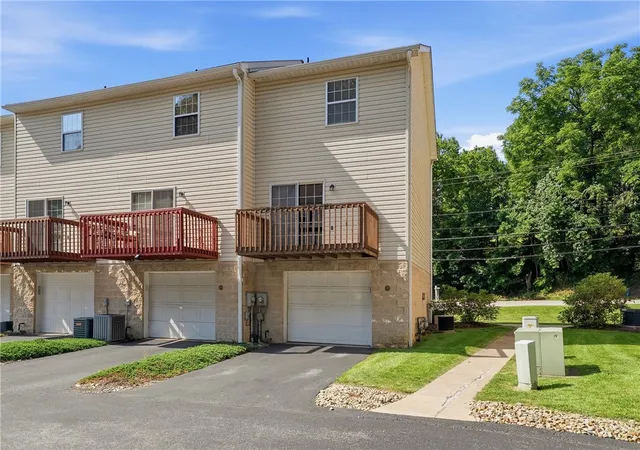 Homes for sale in Hempfield Twp, PA | 822 Mount Pleasant Rd, Hempfield Twp, PA 15601 | MLS# 1764897