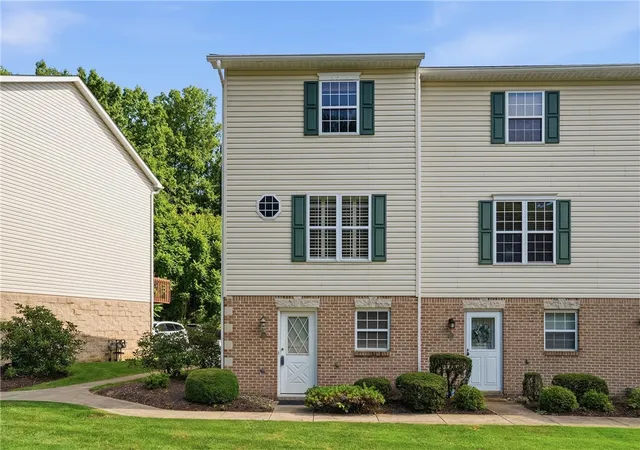 Homes for sale in Hempfield Twp, PA | 822 Mount Pleasant Rd, Hempfield Twp, PA 15601 | MLS# 1764897