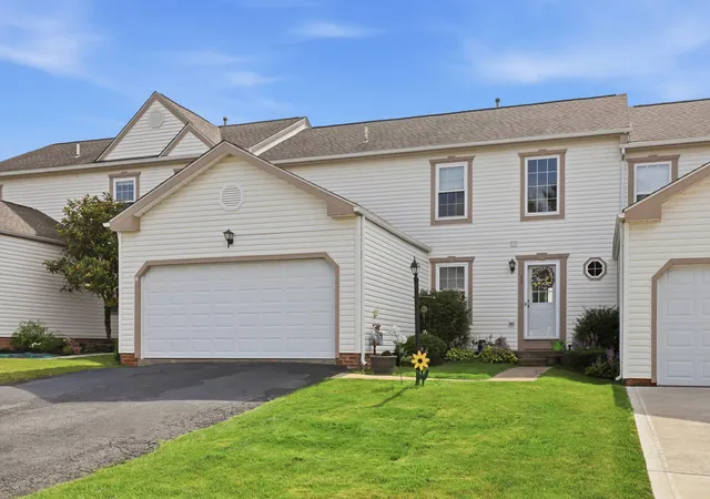 2nd image of 13 Sunset Ct, Cranberry Twp, PA 16066 | MLS# 1764955
