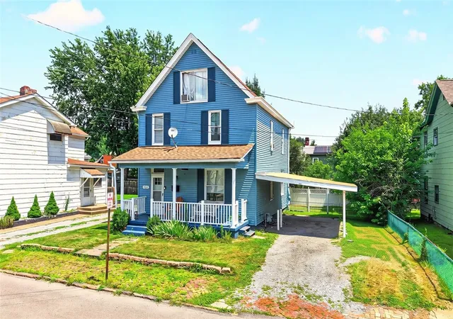 2nd image of 923 9th Ave, New Brighton, PA 15066 | MLS# 1764901