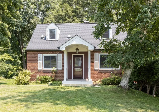 2nd image of 8680 Winchester Dr, Pittsburgh, PA 15237 | MLS# 1764470