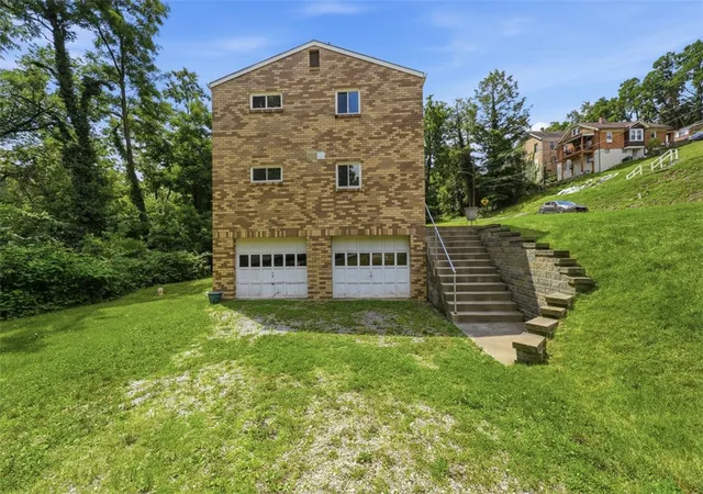 Homes for sale in Brentwood, PA | 218-220 Pointview, Brentwood, PA 15227 | MLS# 1764731