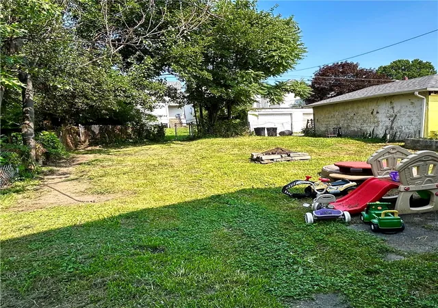 Homes for sale in Arnold, PA | 1934 Constitution Blvd, Arnold, PA 15068 | MLS# 1764997