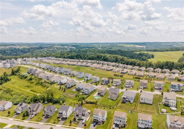 37th image of 3011 Sir Charles Dr, Cecil, PA 15057 | MLS# 1764888