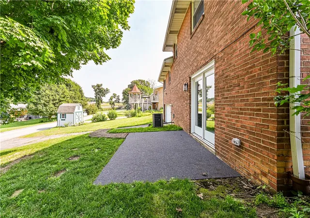 3rd image of 1110 Skyline Dr, Greensburg, PA 15601 | MLS# 1764727