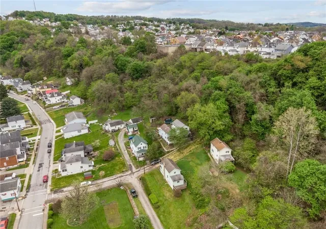 Homes for sale in East Vandergrift, PA | 312 Harrison Ave, East Vandergrift, PA 15629 | MLS# 1765010