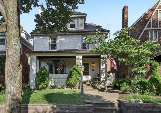 2nd image of 242 Olympia St, Mt Washington, PA 15211 | MLS# 1765026