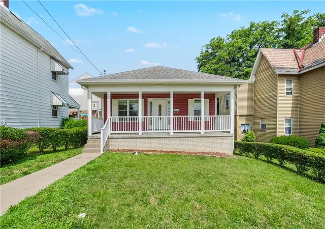 1st image of 618 Locust St, Coraopolis, PA 15108 | MLS# 1764858