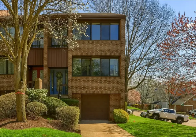 1st image of 800 Fairways Dr, Oakmont, PA 15139 | MLS# 1764789