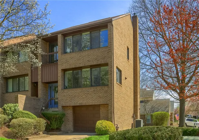 2nd image of 800 Fairways Dr, Oakmont, PA 15139 | MLS# 1764789