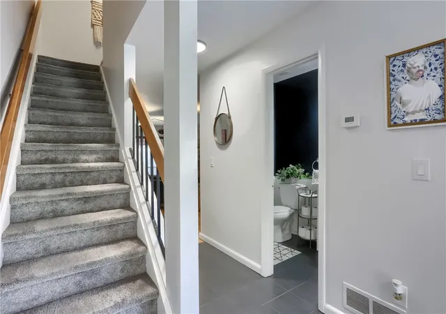 4th image of 800 Fairways Dr, Oakmont, PA 15139 | MLS# 1764789