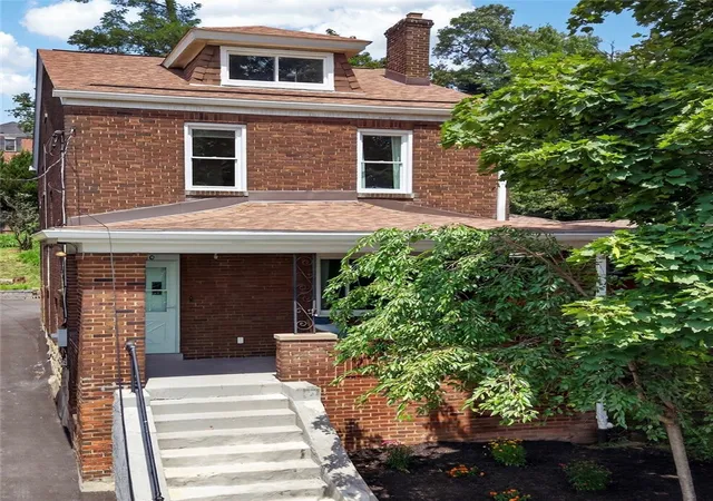 Homes for sale in Squirrel Hill, PA | 3220 Beechwood Blvd, Squirrel Hill, PA 15217 | MLS# 1763372