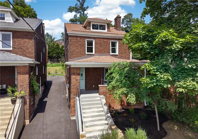 Homes for sale in Squirrel Hill, PA | 3220 Beechwood Blvd, Squirrel Hill, PA 15217 | MLS# 1763372