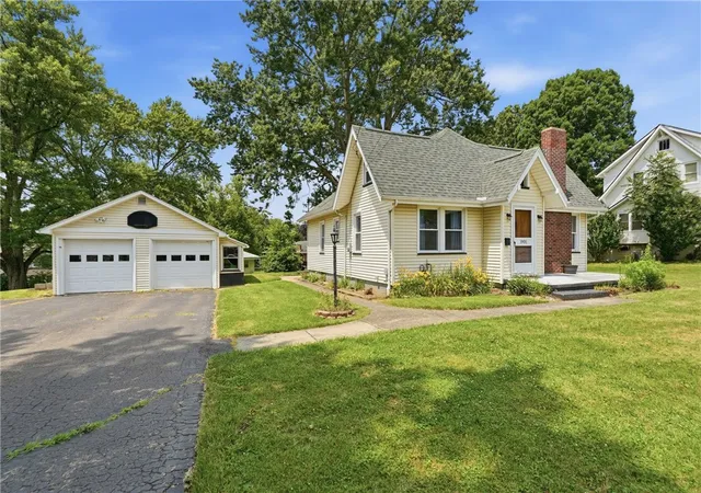 Homes for sale in Neshannock Twp, PA | 1901 Line Road, Neshannock Twp, PA 16105 | MLS# 1765073