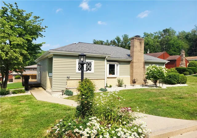 Homes for sale in Jeannette, PA | 616 Maple /street, Jeannette, PA 15644 | MLS# 1765092