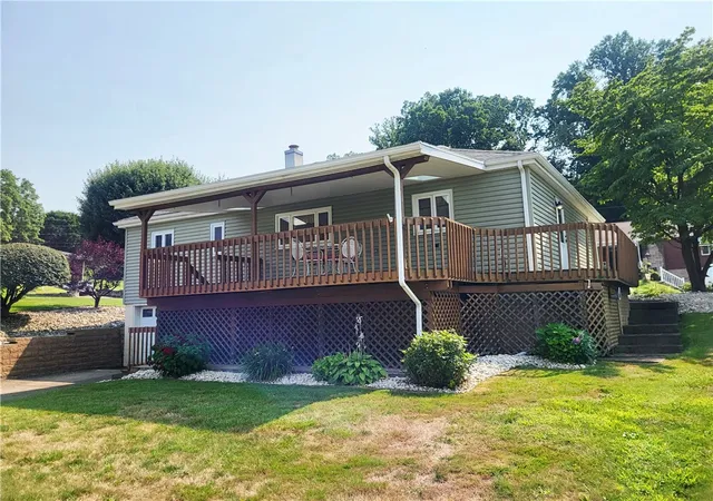 Homes for sale in Jeannette, PA | 616 Maple /Street, Jeannette, PA 15644 | MLS# 1765092