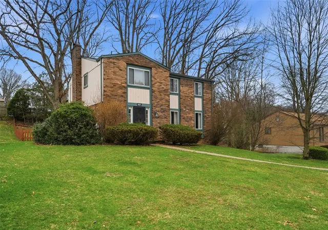 3rd image of 9917 E Moccasin Trl, Wexford, PA 15090 | MLS# 1765077