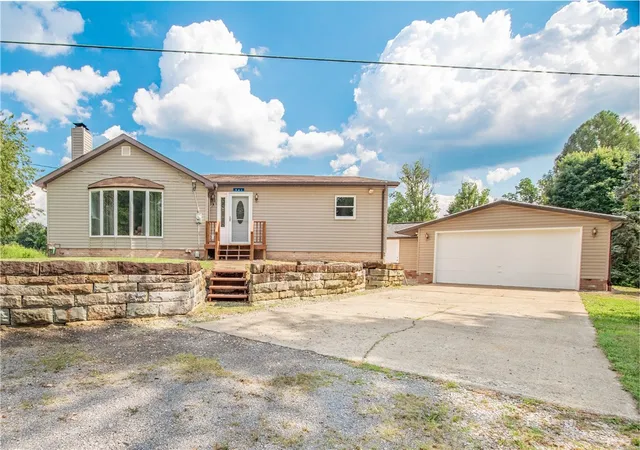 Homes for sale in Penn Twp, PA | 941 Three Degree Rd, Penn Twp, PA 16002 | MLS# 1765071