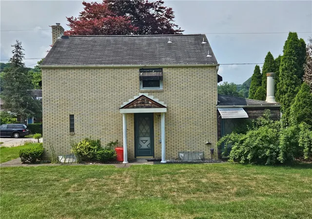 4th image of 1329 Stanley Dr, Penn Hills, PA 15147 | MLS# 1765093