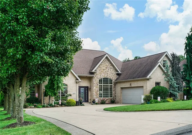 3rd image of 472 Spruce Ln, Houston, PA 15342 | MLS# 1765083