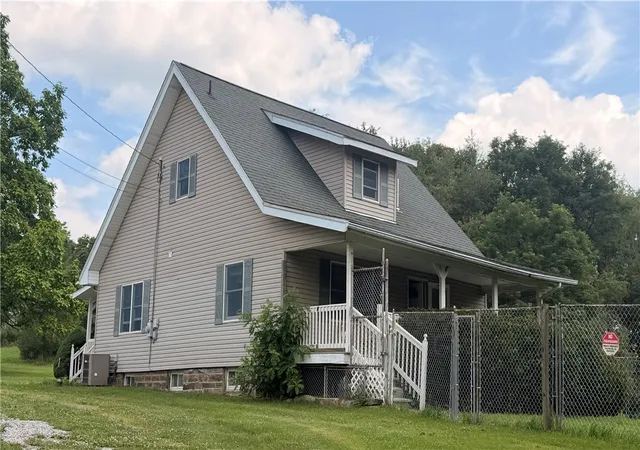 1st image of 2307 Princeton Rd, New Castle, PA 16101 | MLS# 1765115
