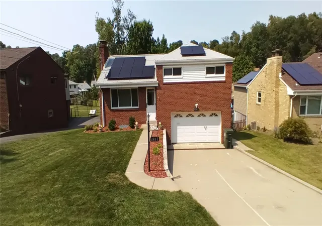 2nd image of 4843 Doyle Rd, Whitehall, PA 15227 | MLS# 1765054
